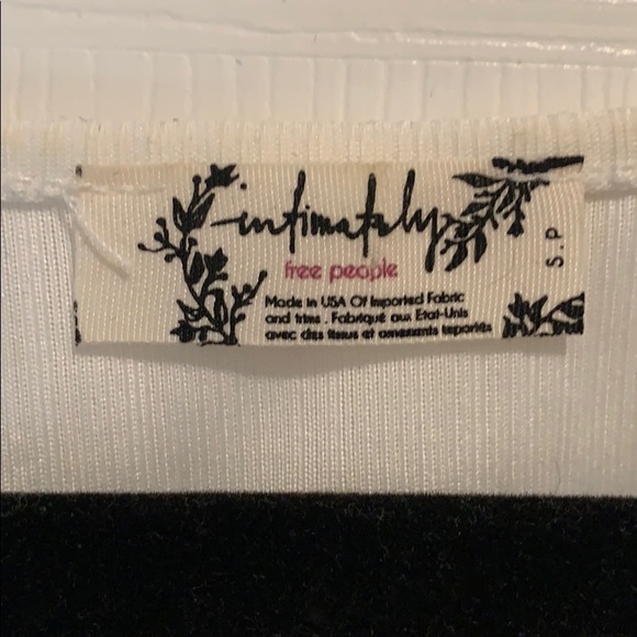 White tank top - Picture 3 of 4